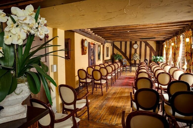 Posada The Saracens Head Hotel