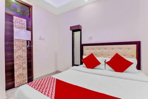 Oyo Flagship 84727 Hotel Shiva Residency
