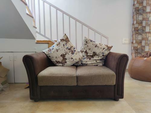 Villa Jenjon Karjat Resort - Casa Rosa
