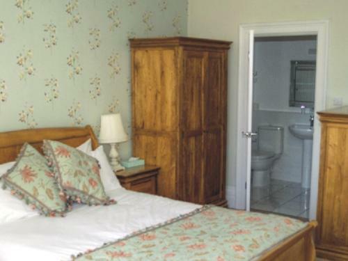 The Thomas Paine Hotel