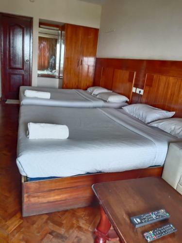 Hotel Yogi Cool Stay Residency