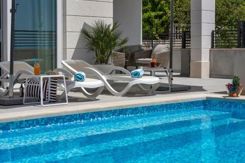 Villa Violet Salt Water Pool & Free Beach Parking