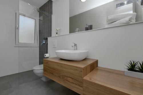 Villa Violet Salt Water Pool & Free Beach Parking