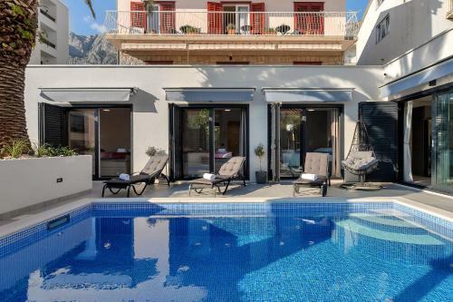 Lulani Pool Apartment