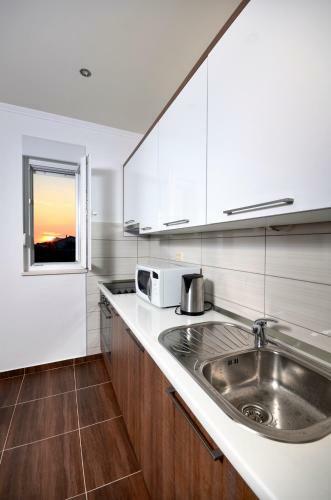 Modern Apartments, Close To The Beach