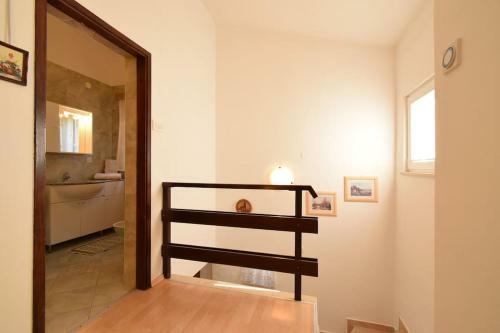 Apartment Ivo With Shared Swimming Pool