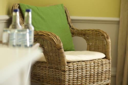 The Manor At Sway ? Hotel, Restaurant And Gardens