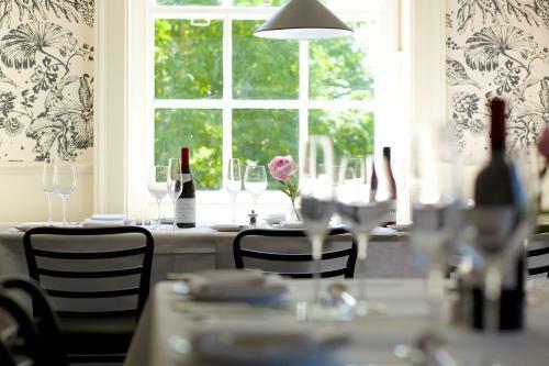 The Manor At Sway ? Hotel, Restaurant And Gardens