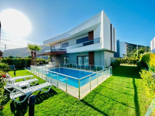 Yeni Nesil 16 Luxury Villa