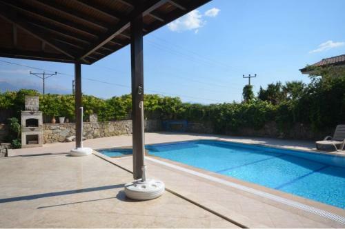Villa Sleeps 6, Private Pool.close To Town.