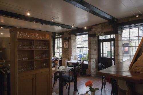 Hostal Cardynham House