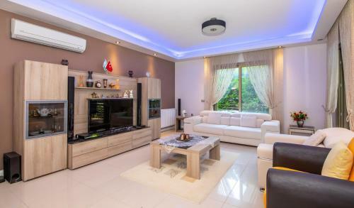 Villa Paris Marmaris Daily Weekly Rentals