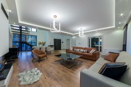 Villa Palmiye Icmeler Daily Weekly Rentals