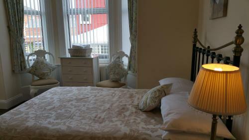 Hostal Kingswood Guest House