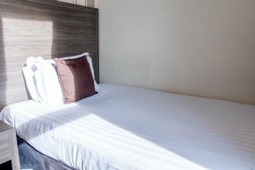 Parkmore Hotel & Leisure Club