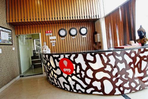 Hotel Oyo 4964 Golden Oyster Suites
