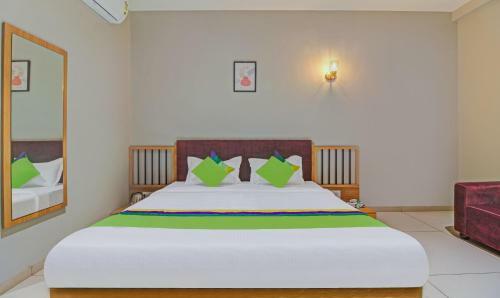 Hotel Treebo Trend Matoshree Inn Satara