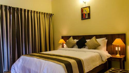 Hotel Sol Fiesta By Himalya