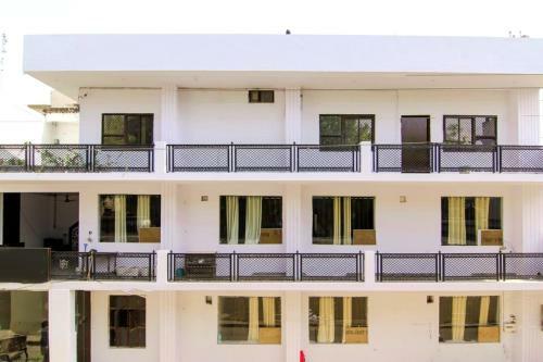 Hotel Stay Inn Charbagh Lucknow Junction