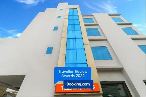 Hotel Fabexpress Global Inn Gold