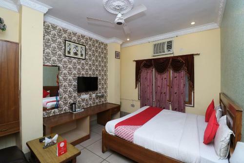 Collection O 30858 Hotel Sp Rooms