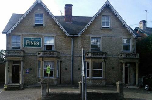 Bed & Breakfast The Pines Guest Accommodation