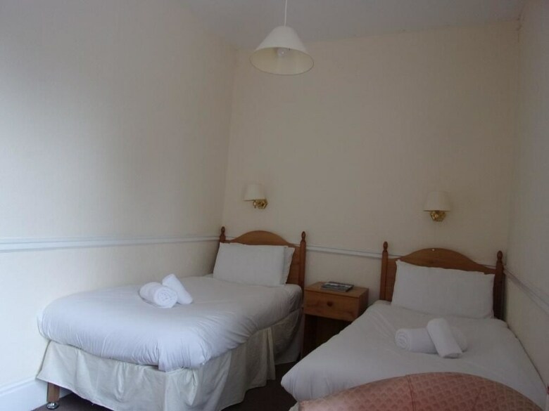 Richmond Arms Hotel