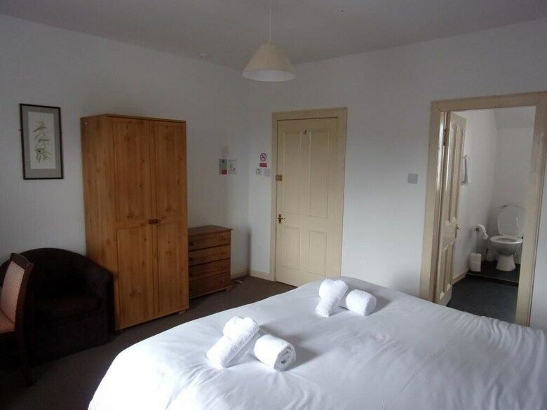 Richmond Arms Hotel