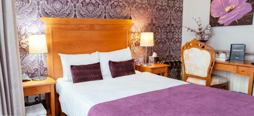 Pymgate Lodge Airport Hotel