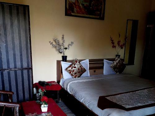 Oyo 87304 Oasis Hotel