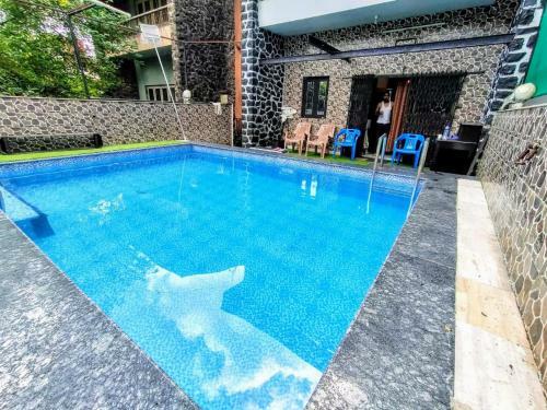 Blue Heaven- Lonavala 2 Bhk With Private Pool!