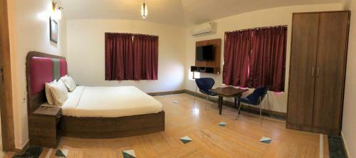 Hotel Tulip Room
