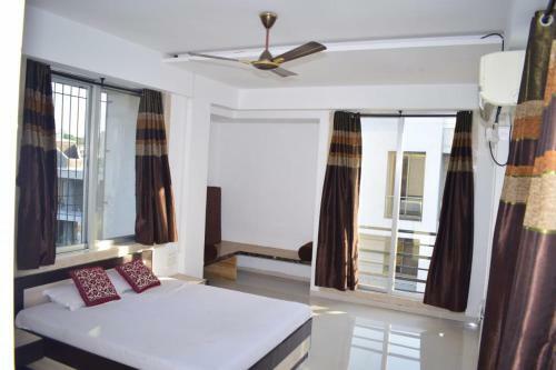 Kohinoor Villa 3bhk AC With Private Pool