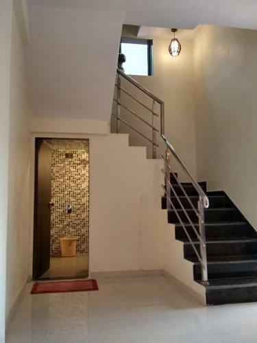 Royal Villa 2 - 3 Bhk A/c Bungalow In Lonavala