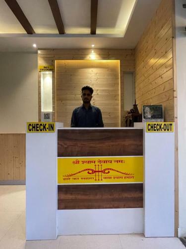 Hotel Aarti Villa Manali