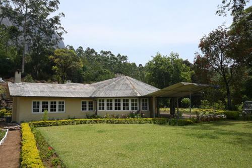 Villa Ama Stays And Trails Tea Estate Bungalows , Munnar