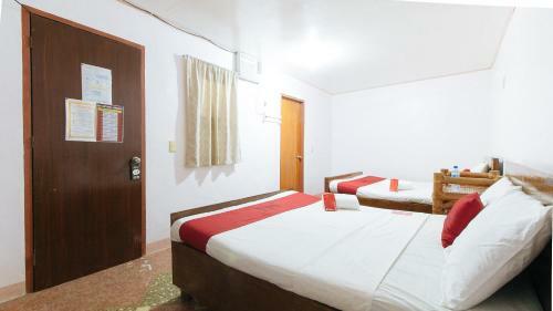 Hotel Reddoorz Hostel @megans Paradisio Beach Resort