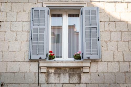 Luxury Boutique Apartment Stone Palace