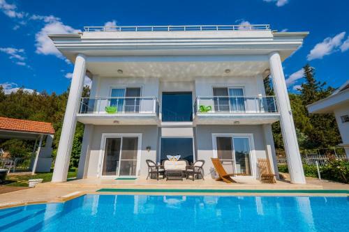 Milez Sultan Luxury Villa By Solo Villa