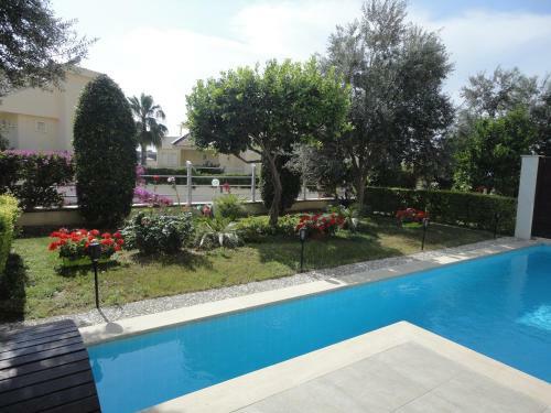 Luxury Modern Private Villa In Side