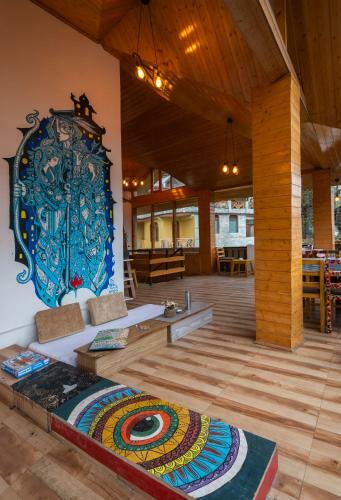 Robinhood Travel Hostel