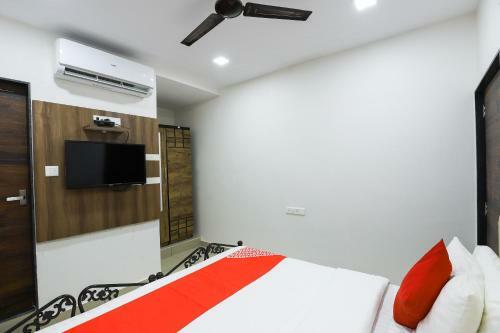 Oyo 49612 Hotel Sai Inn