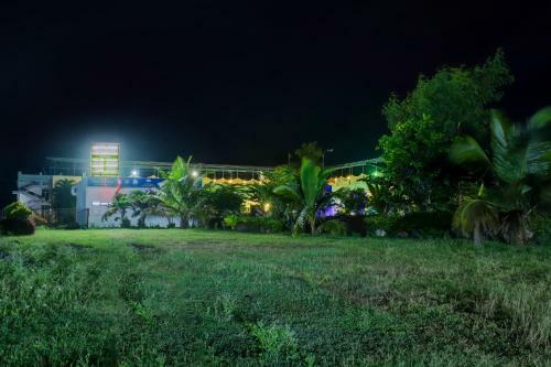 Hotel Ezzenza Royal Garden Brindavan Resort