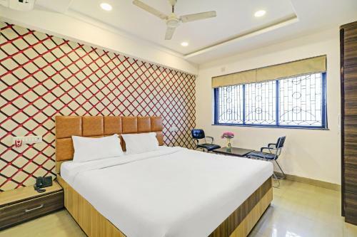 Oyo Collection O Hotel Parinda Lounge And Restaurant