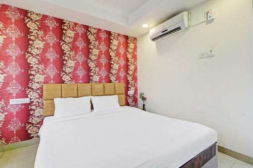 Oyo Collection O Hotel Parinda Lounge And Restaurant