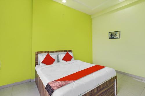 Hotel Oyo 81959 Gold Service Apartment