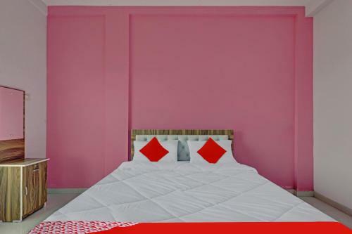 Hotel Oyo 81959 Gold Service Apartment