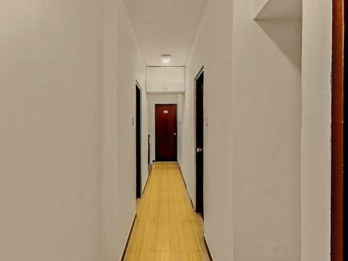 Oyo 79916 Flagship Hotel Orient Eleven