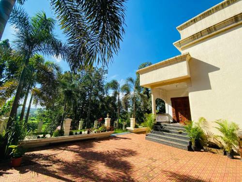 Villa Divine Roots Luxury Stay