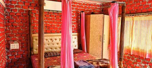 Hotel Sippy Farms & Resorts